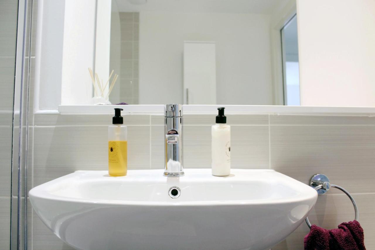 Manchester Escape - Private Room & Bathroom Near Etihad And Coop Arena - Free Secure Parking 外观 照片